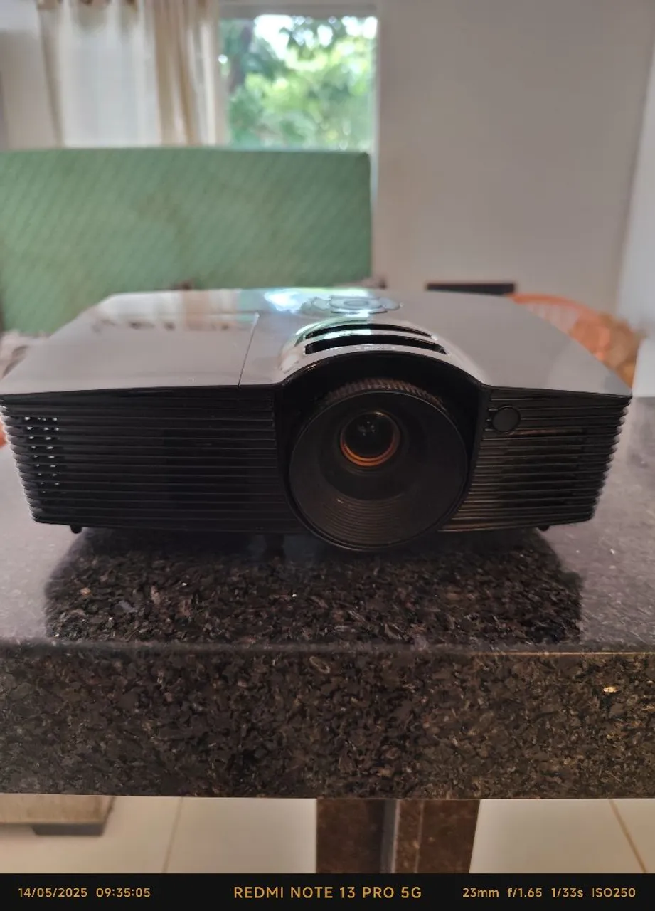 Projetor Optoma HD26b 3200 ANSI Lumens,