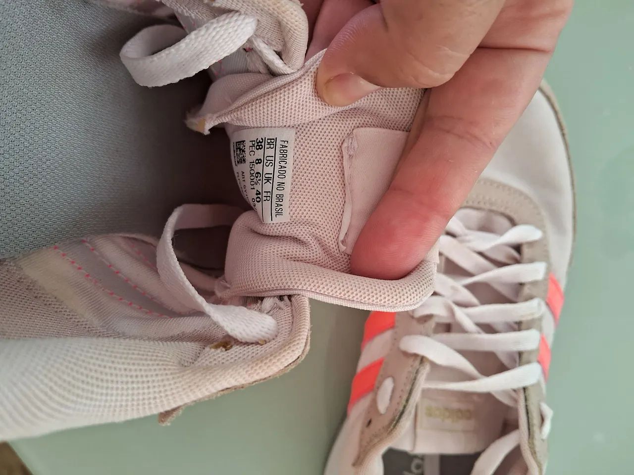 Tênis Adidas - Tamanho 38 - Foto 3