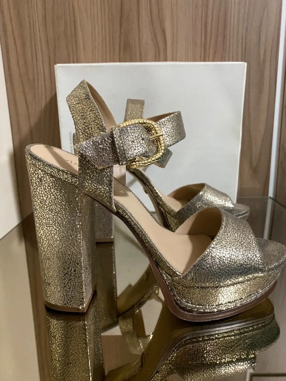 Sandália de salto Arezzo TAM 39