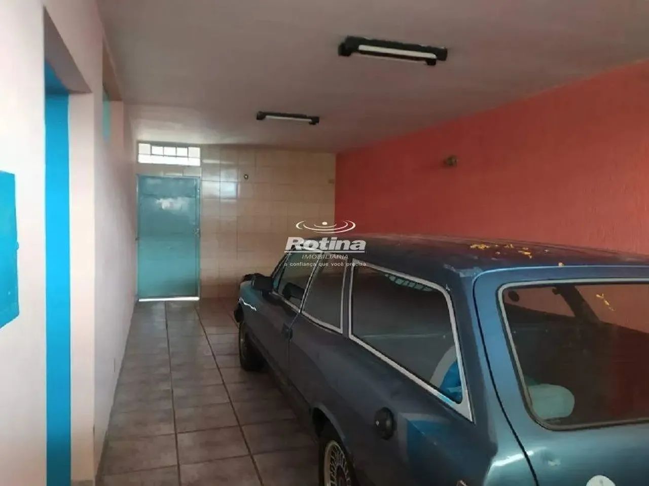 Apartamento para alugar, 6 quartos, Umuarama - Uberlândia/MG - Rotina Imobiliária - Foto 2