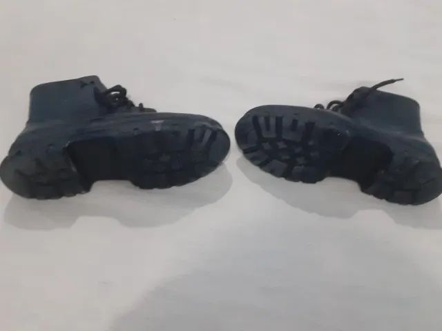 BOTA TAMANHO 34, EM EXCELENTE ESTADO!  - Foto 2