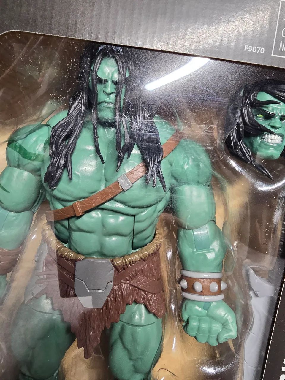 Marvel legends SKAAR, son of HULK 85 years lacrado original - Foto 3