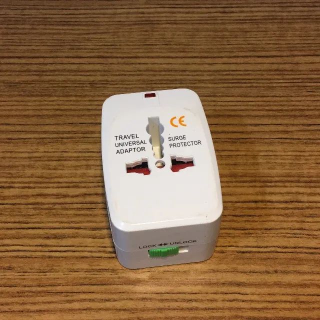 Adaptador Tomada Universal Para Viagem Internacional +150 Países - Foto 3
