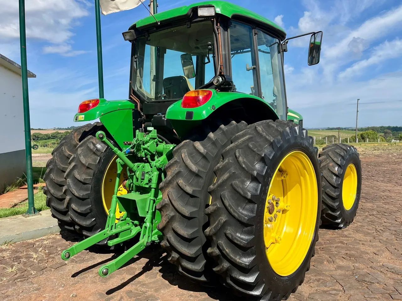 Trator John Deere 6110 J - Excelente estado - Foto 6