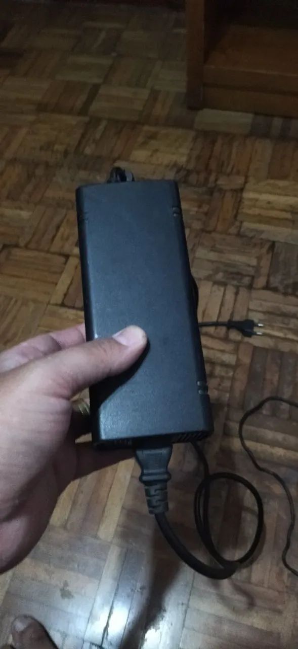 Fonte Xbox 360 original, tudo funcionando ok.