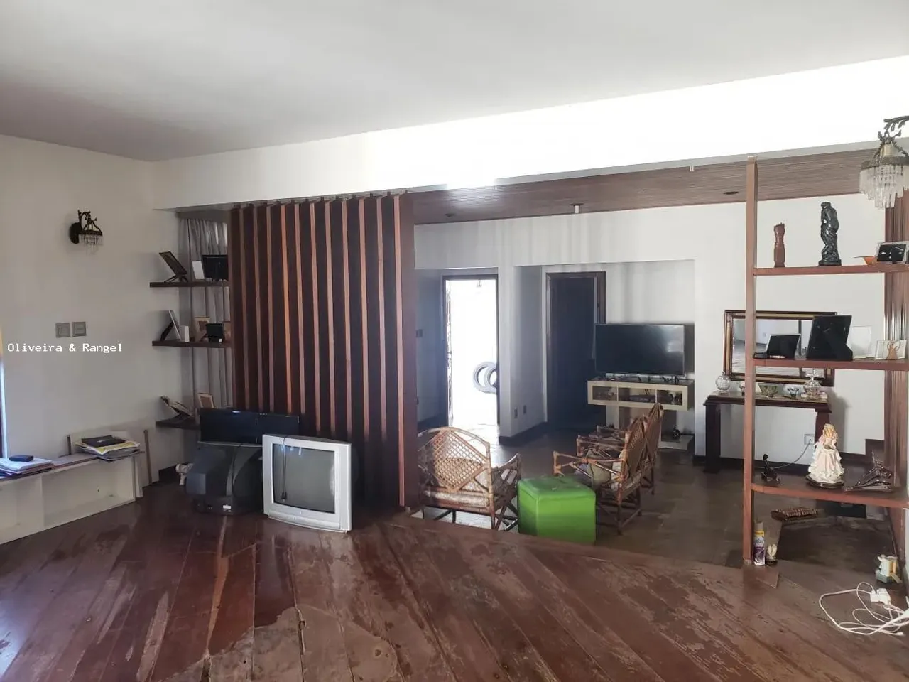Casa para Locação em Salvador, Caminho das Árvores, 4 dormitórios, 4 suítes, 5 banheiros,