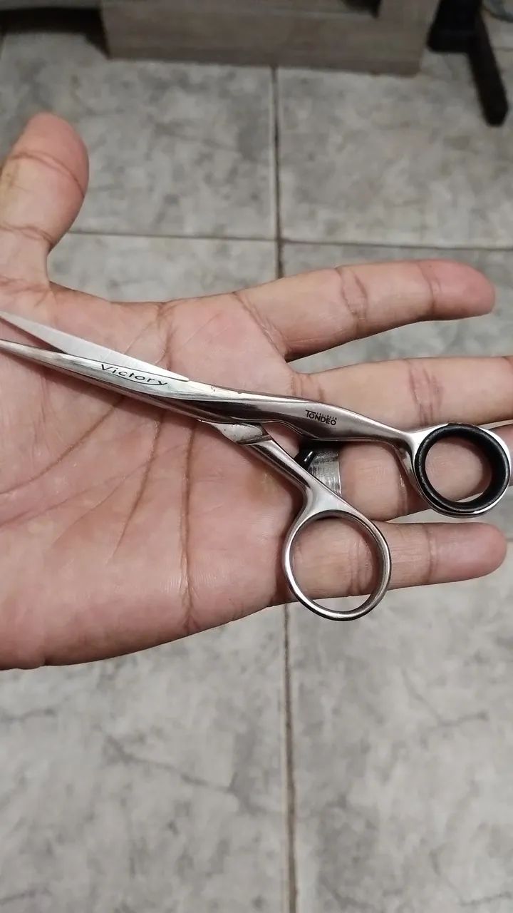 Tesoura de cabelo Victory profissional
