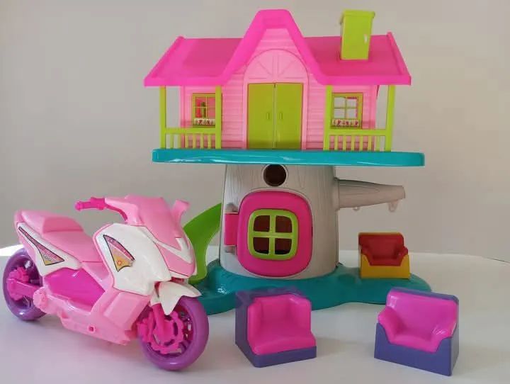 Casinha de Boneca Faz de Conta com moto e acessórios