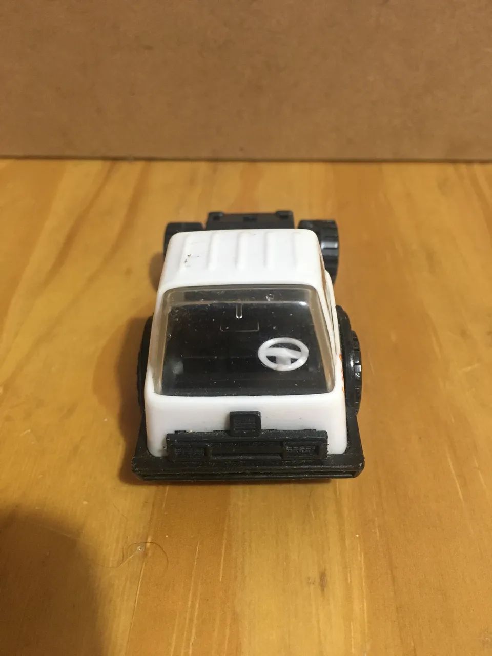 Caminhão Pevi antigo miniatura  - Foto 4