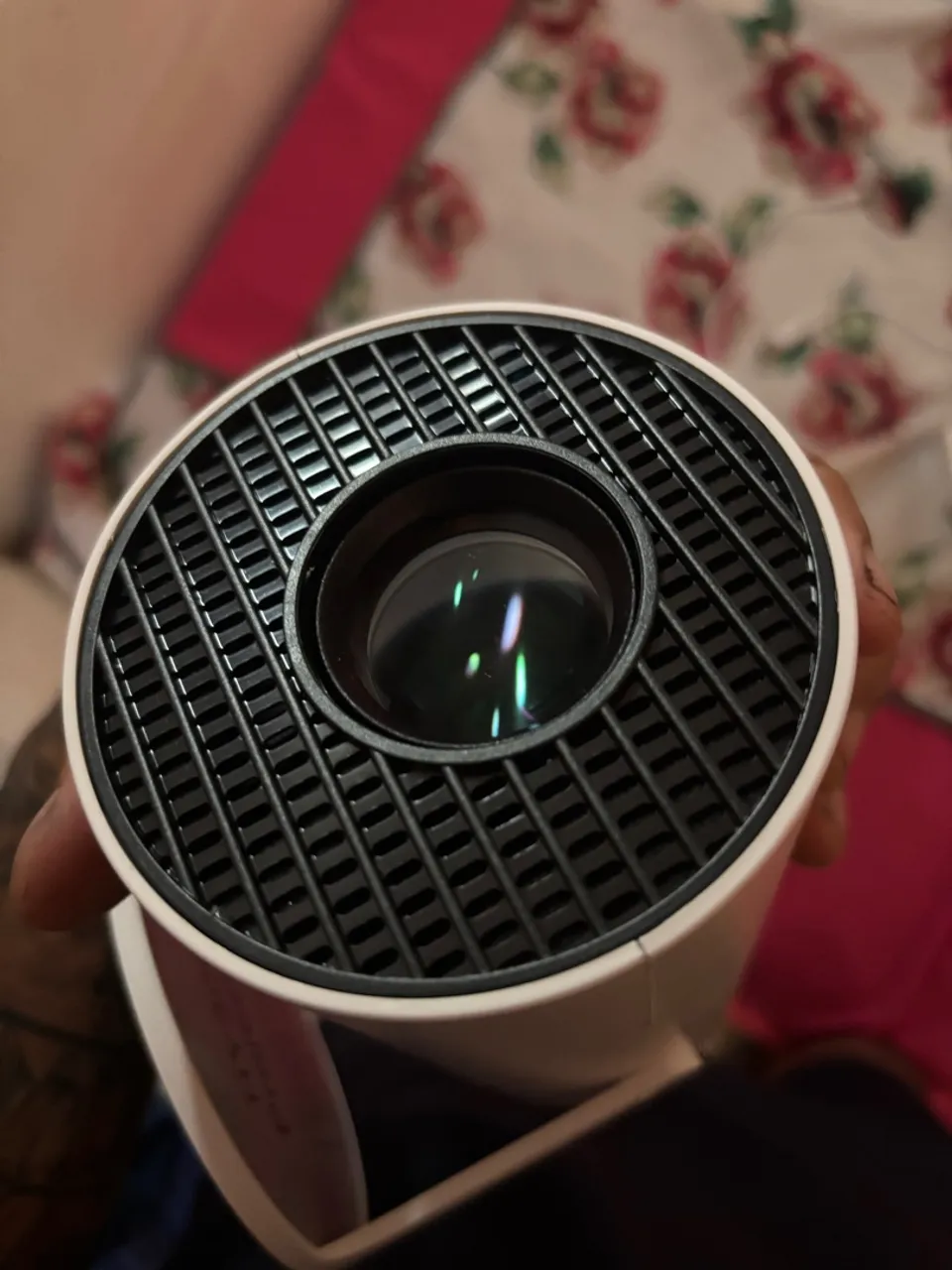 Mini Projetor Portátil - Ideal para Filmes e Apresentações