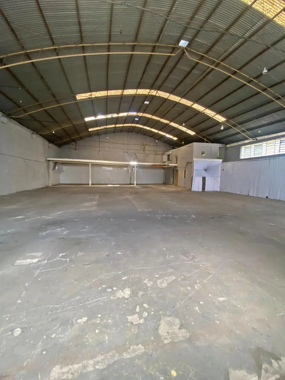 BENTOALVES aluga pavilhão com 700 m2, com vaga para estacionamento, De Lazzer - Caxias do  - Foto 2