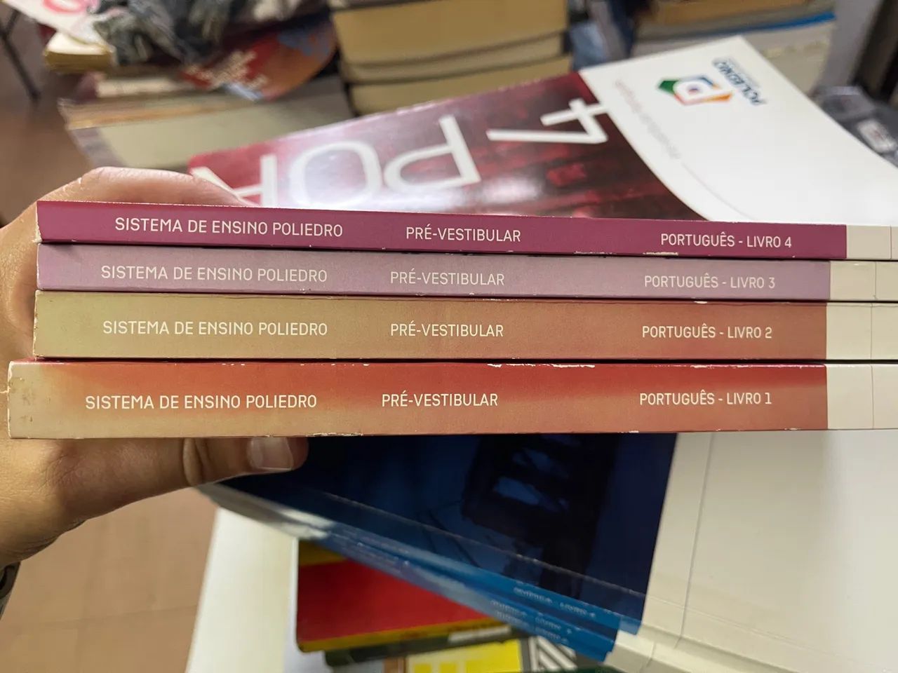 Livro português 4 volumes - Apostilas Pré-vestibular Poliedro
