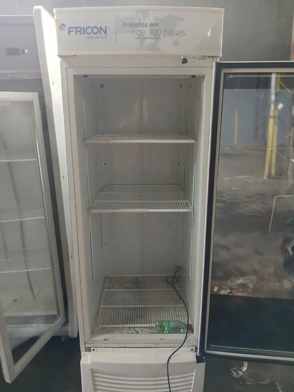Forno, expositores, frezer, mesas, cadeiras, caixa  - Foto 3