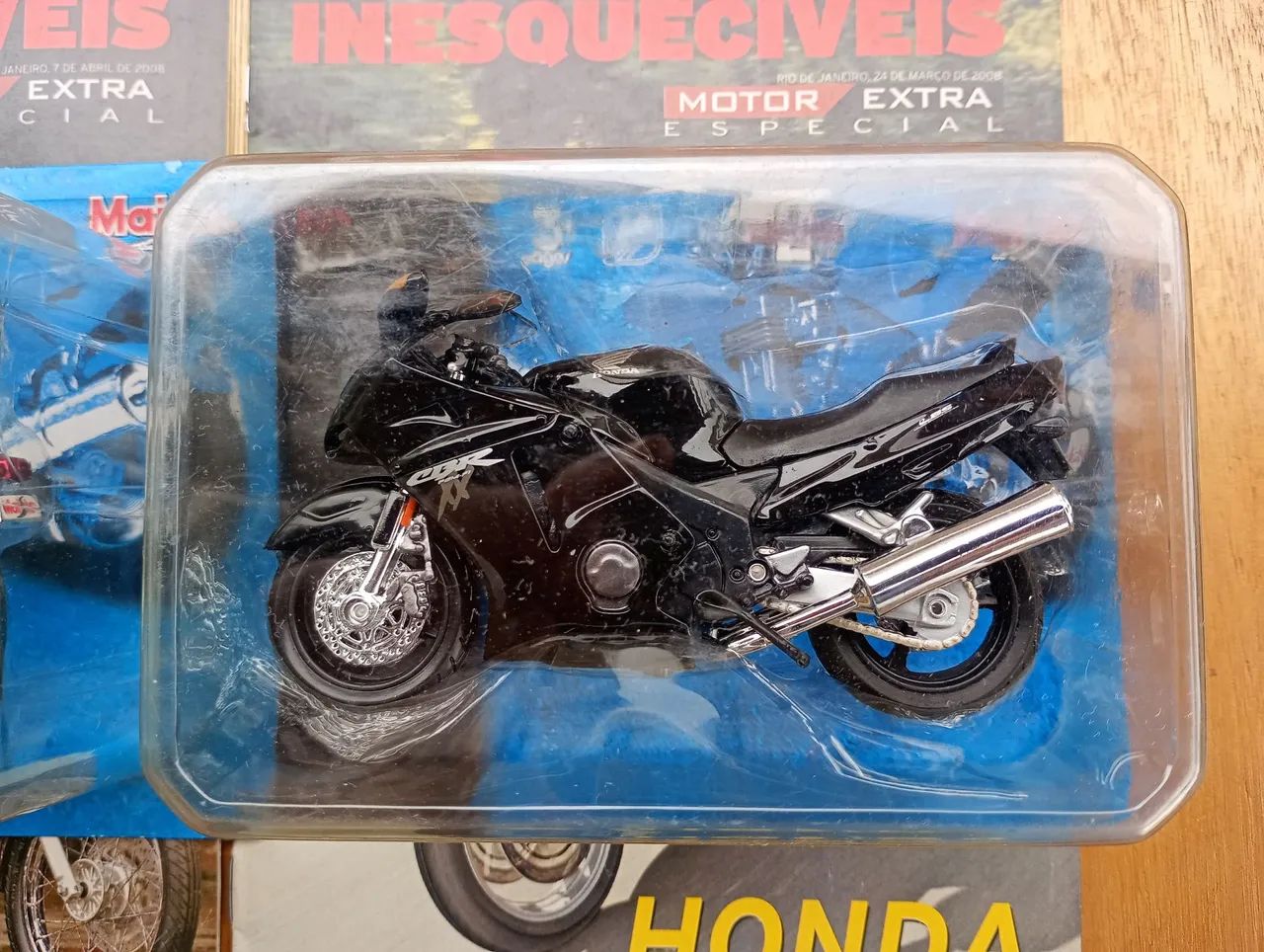Miniaturas de moto lacrado e com catálogo  - Foto 4