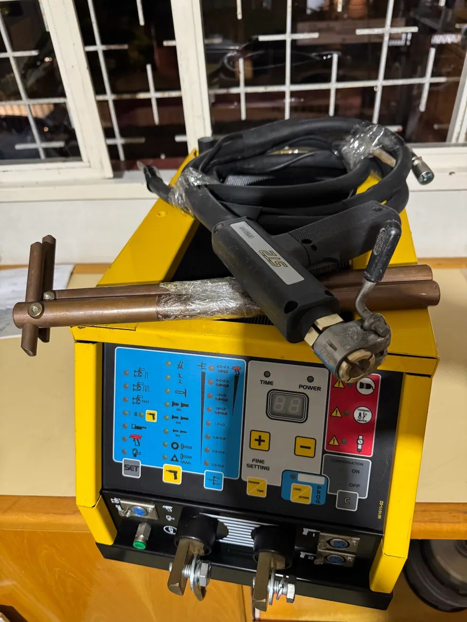 Solda ponta e repuxadeira Spanesi - Foto 2