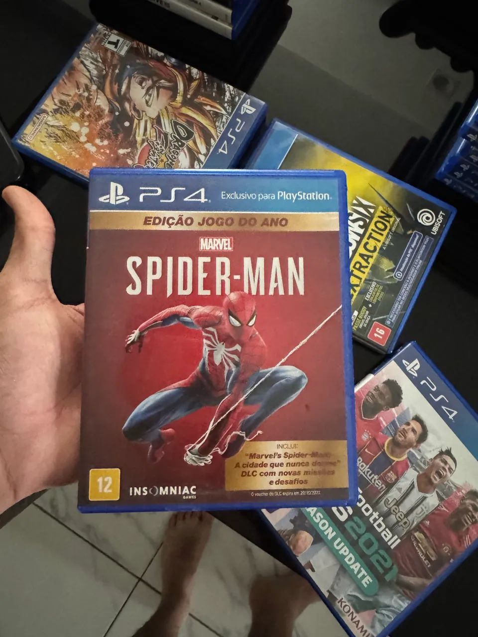 PS4 with 4 Controllers Working, Numerous Exclusive Games64717108863235122