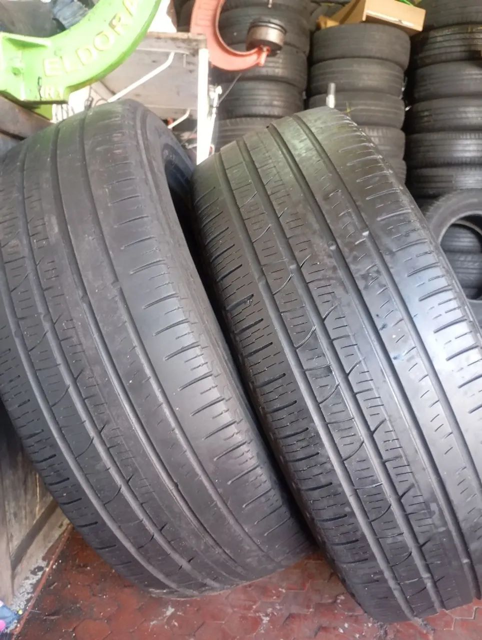 Pneus Pirelli ref 225 60 18 RS 600 os 2 - Foto 2