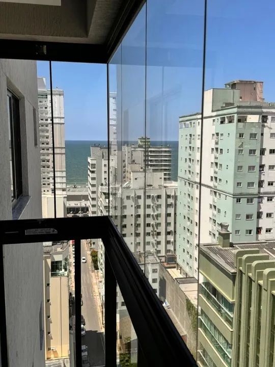 locação com vista mar 3 suites aluguel anual mobiliado no Zurick na meia praia Itapema  - Foto 2
