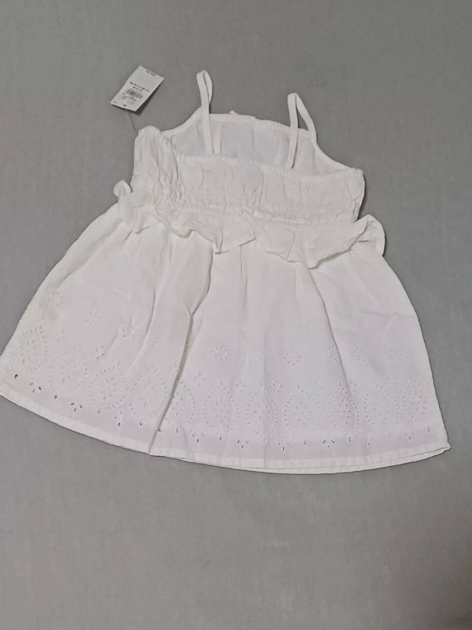 Vestido branco Old Navy para bebê menina - Foto 4
