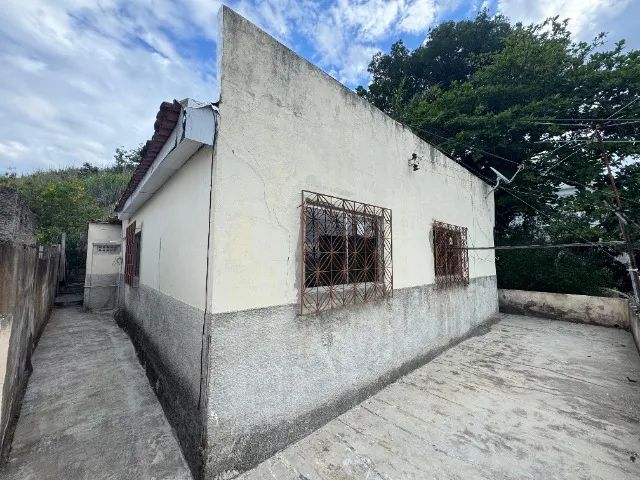 Alugo casa com 03 quartos próximo ao Centro de Colatina - Subida do Moacir Brotas