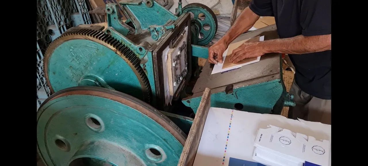 Máquina de corte e vinco  - Foto 2