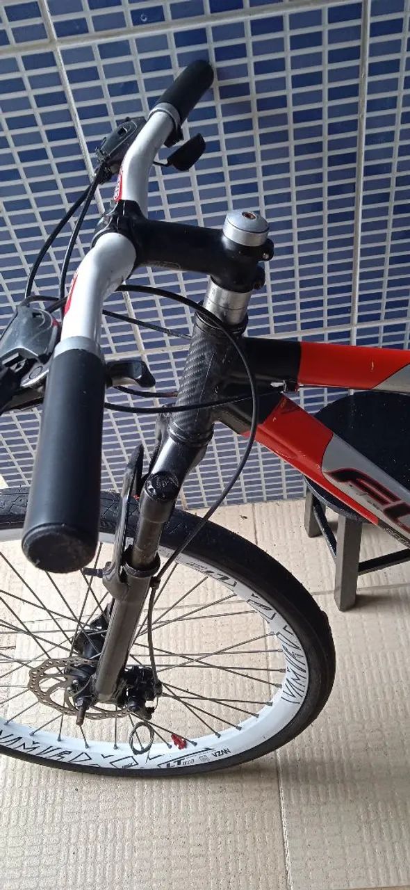 Linda e ótima Bike toda em Alumínio, Freios a Disco  - Foto 5
