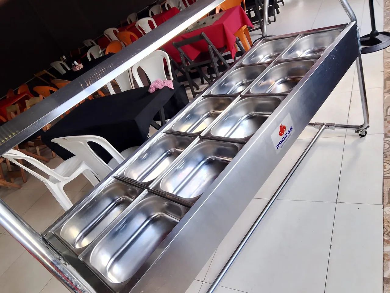 Buffet de 10 cubos térmico foi usado 1 vez ele e 110  - Foto 2