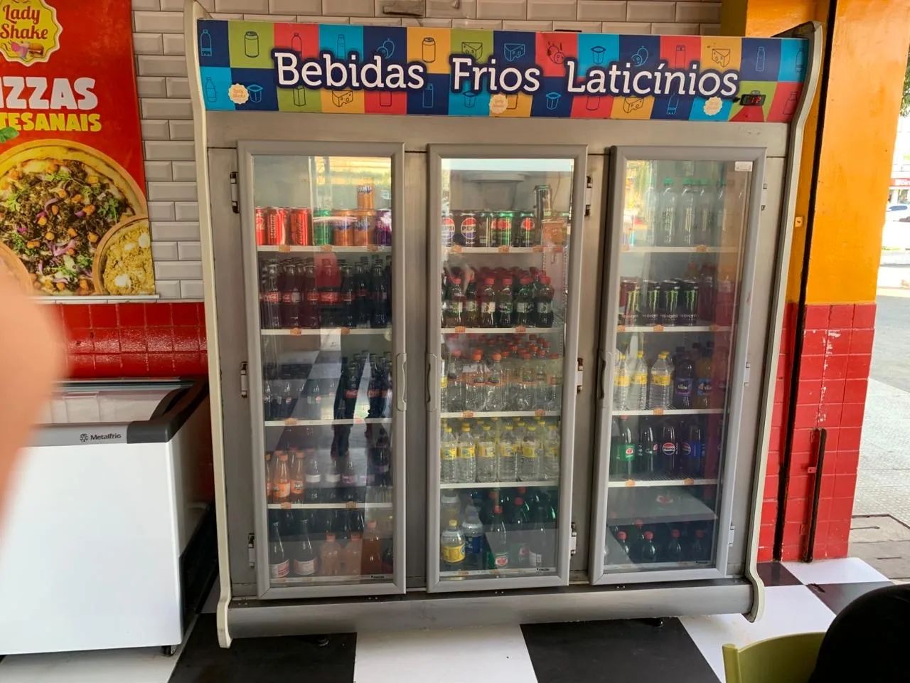 Frezeer Auto Serviço Fricon 3 portas  - Foto 2