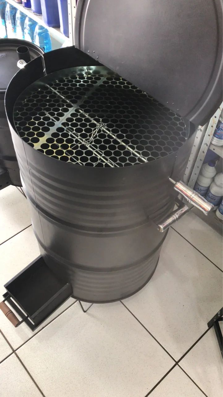 Barbecue grill ready for delivery64313659499010122