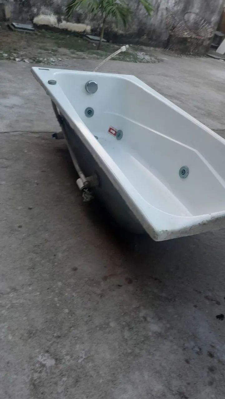 Banheira de hidromassagem ( bem conservada )64840810910723122