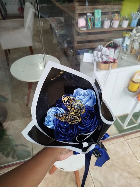 MINI BUQUE COM FLORES ETERNAS  - Foto 3