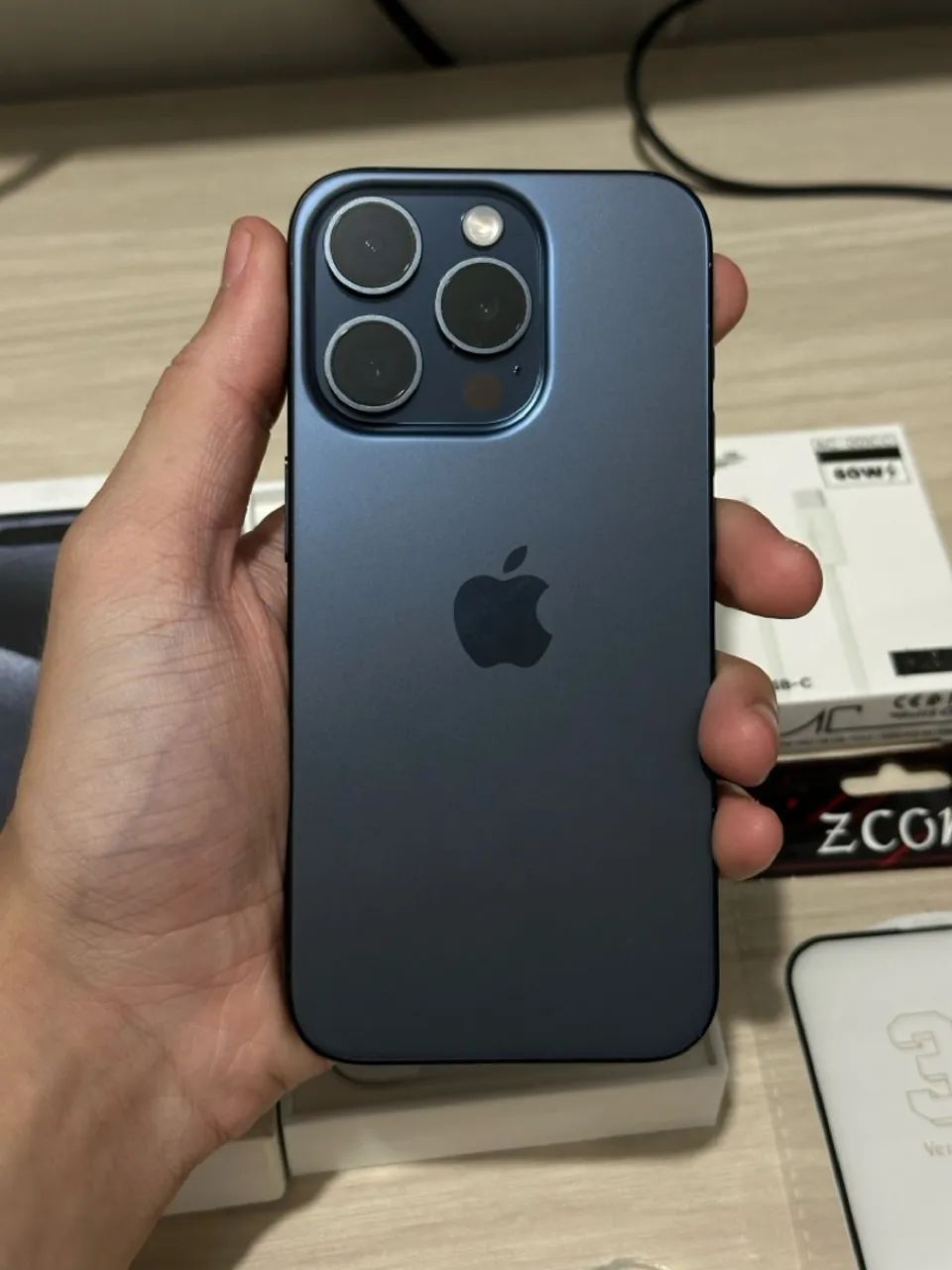 iPhone 15 pro 128  - Foto 2