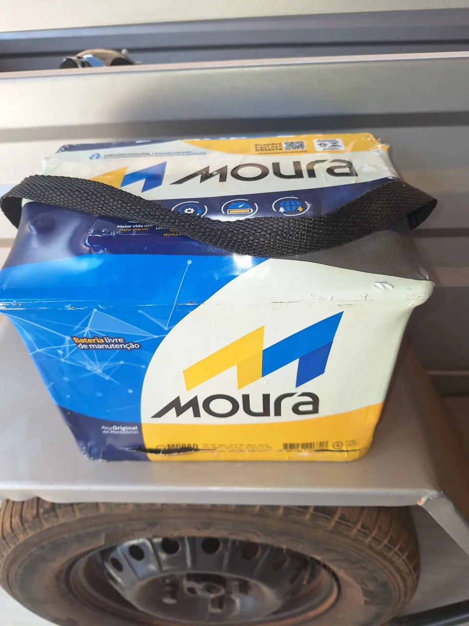 Bateria Moura, 60 amperes, 370 reais
