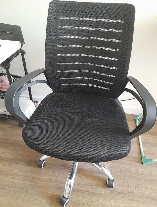 Cadeira Gamer Giratória Preta - Foto 2