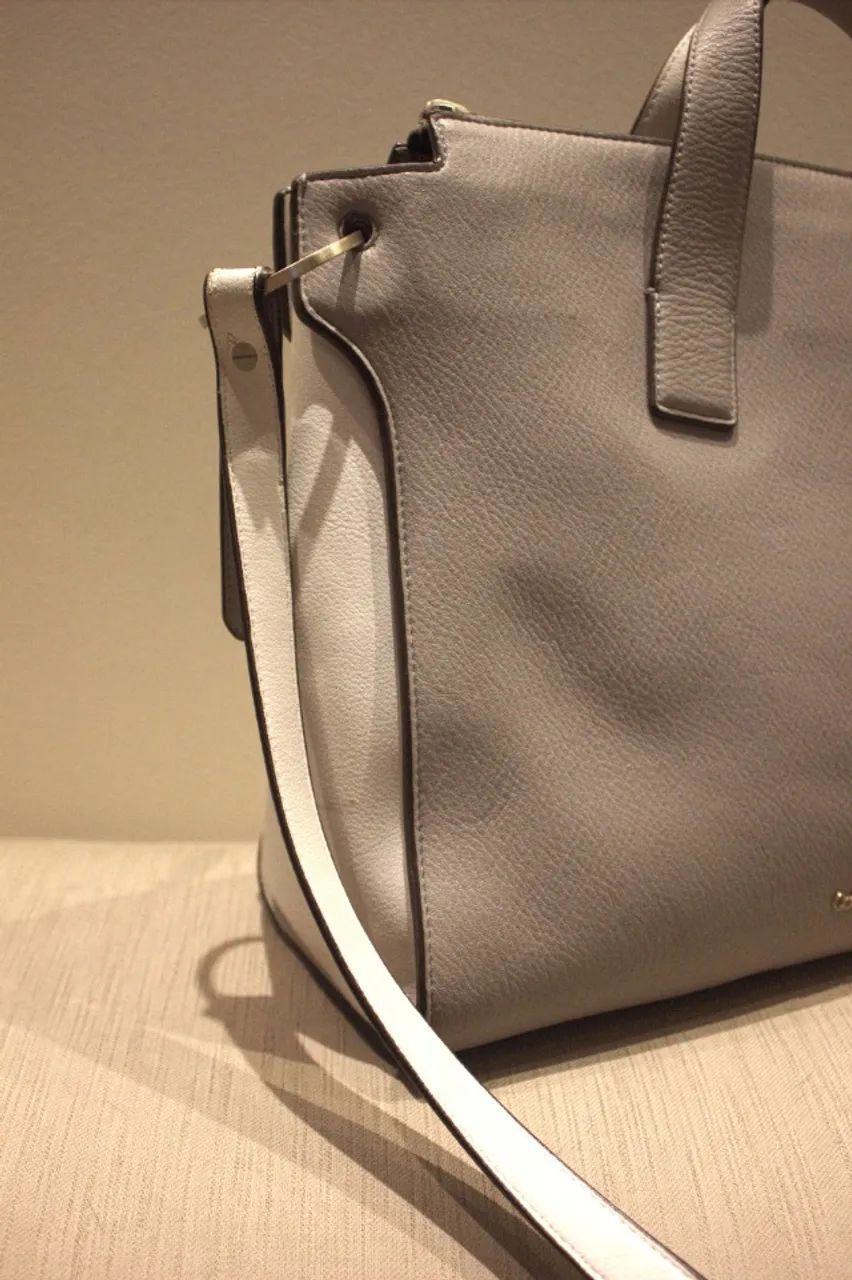 Bolsa Calvin Klein Recorte Cinza - Foto 3
