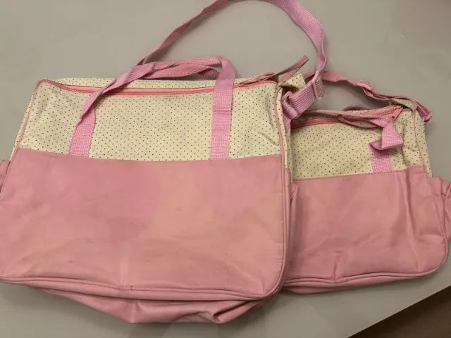 Conjunto de 2 bolsas de maternidade impermeável na cor rosa - Foto 2