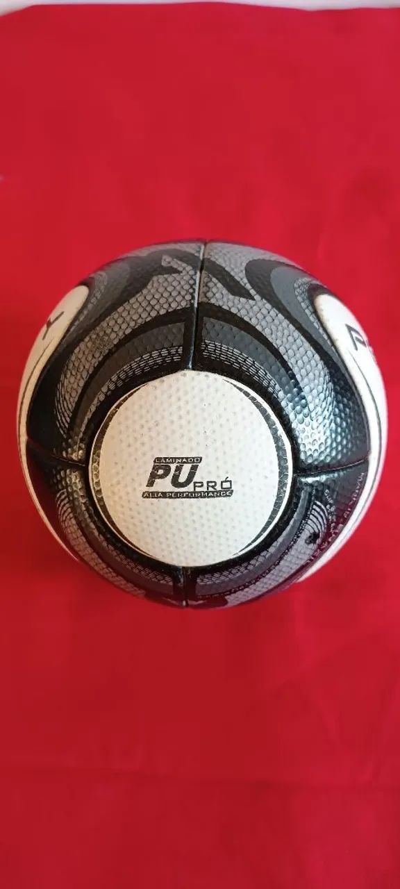 Bola de Futebol Penalty FIFA Quality Pro - Foto 3