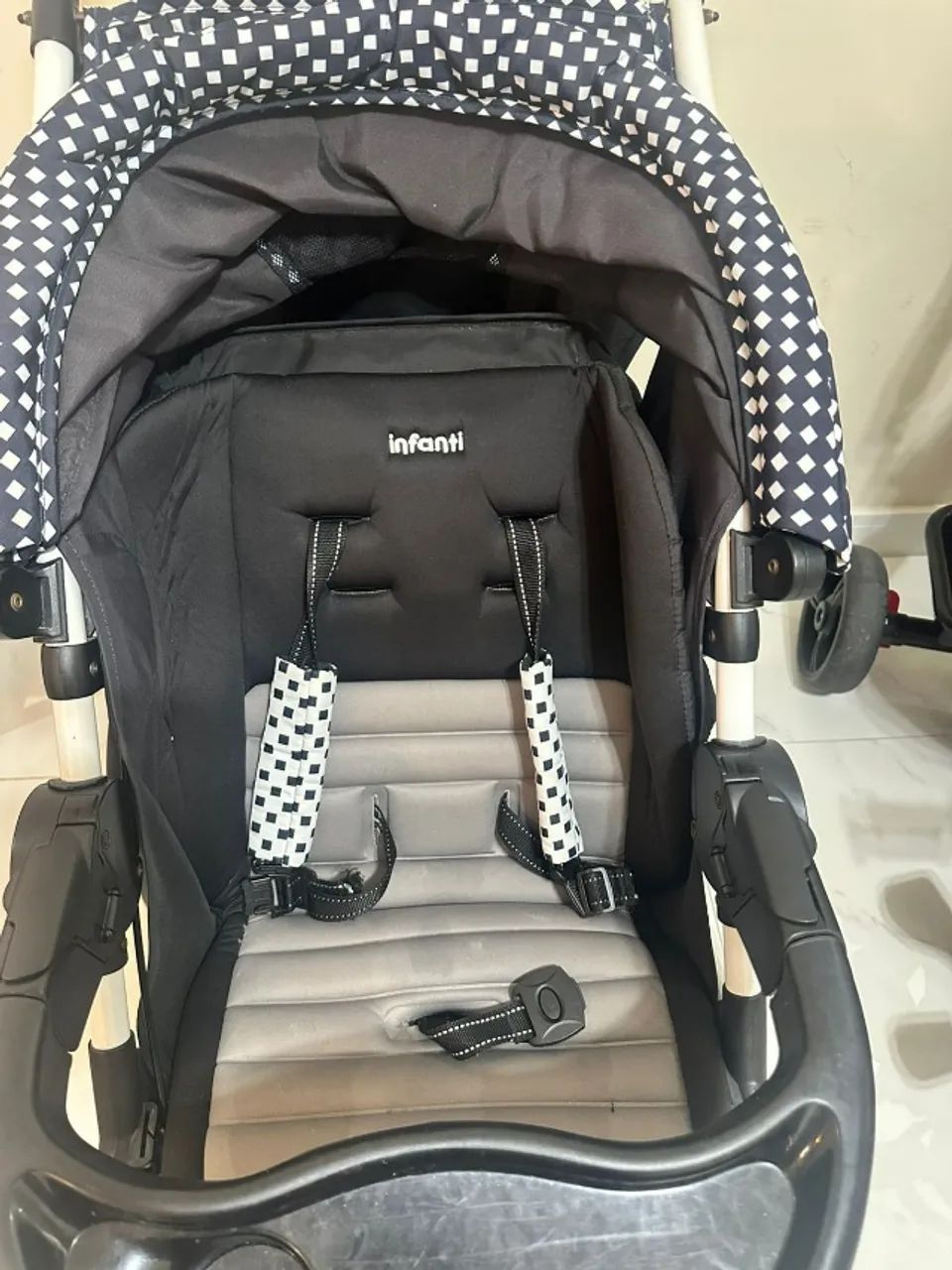 Carrinho de Bebê Infanti Off Road - 3 Rodas - Foto 4