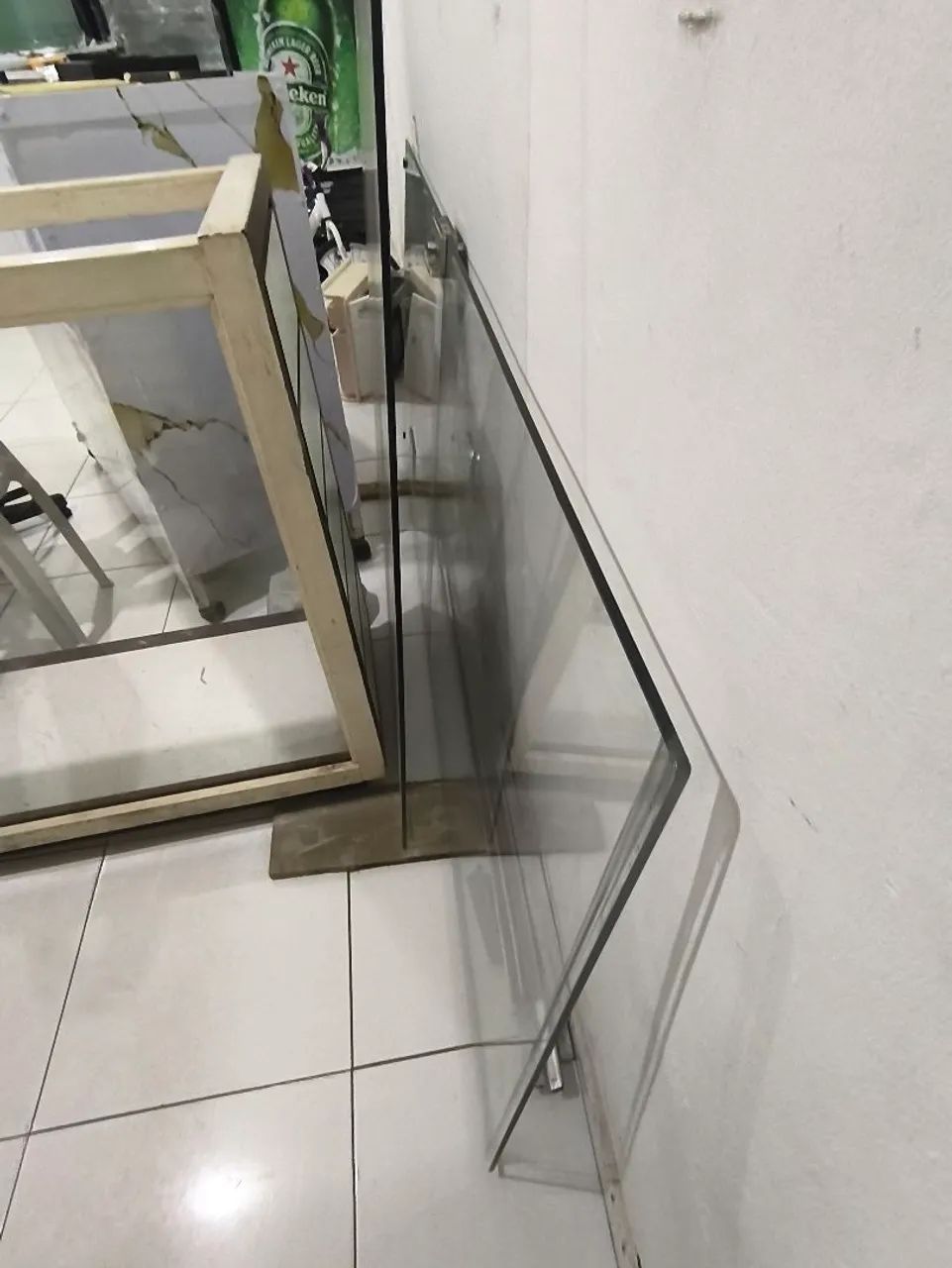 Porta de vidro completa corrediça  - Foto 4