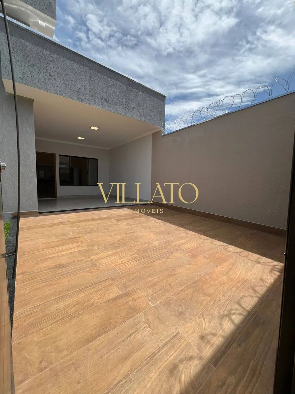 LINDA CASA SOZINHA NO LOTE 3Q C/ 1SUÍTE - RESIDENCIAL MIRANTE- GOIÂNIA- GO - Foto 2