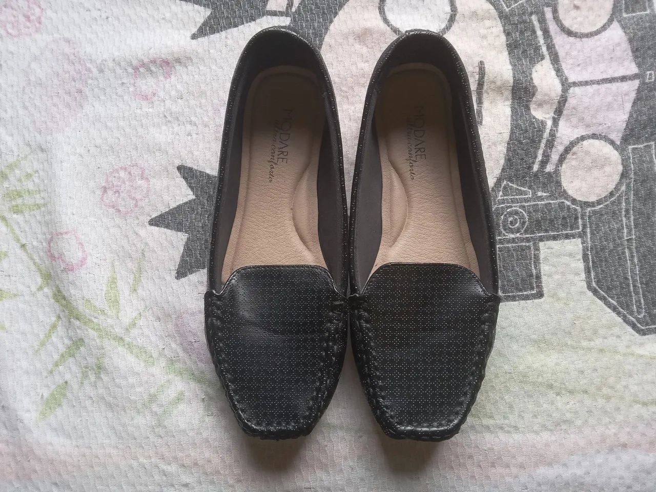 Vendo sapato Feminino tamanho 35 valor 50 Masculino tamanho 37 valor  80  - Foto 3