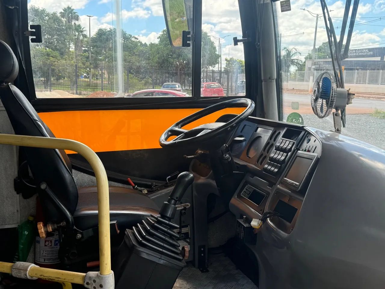 Ônibus Escolar Comil - Foto 3