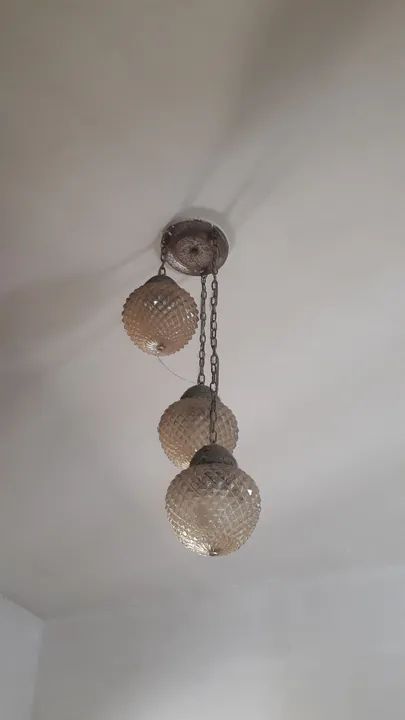 Lustre vintage com 3 cúpulas - Foto 3