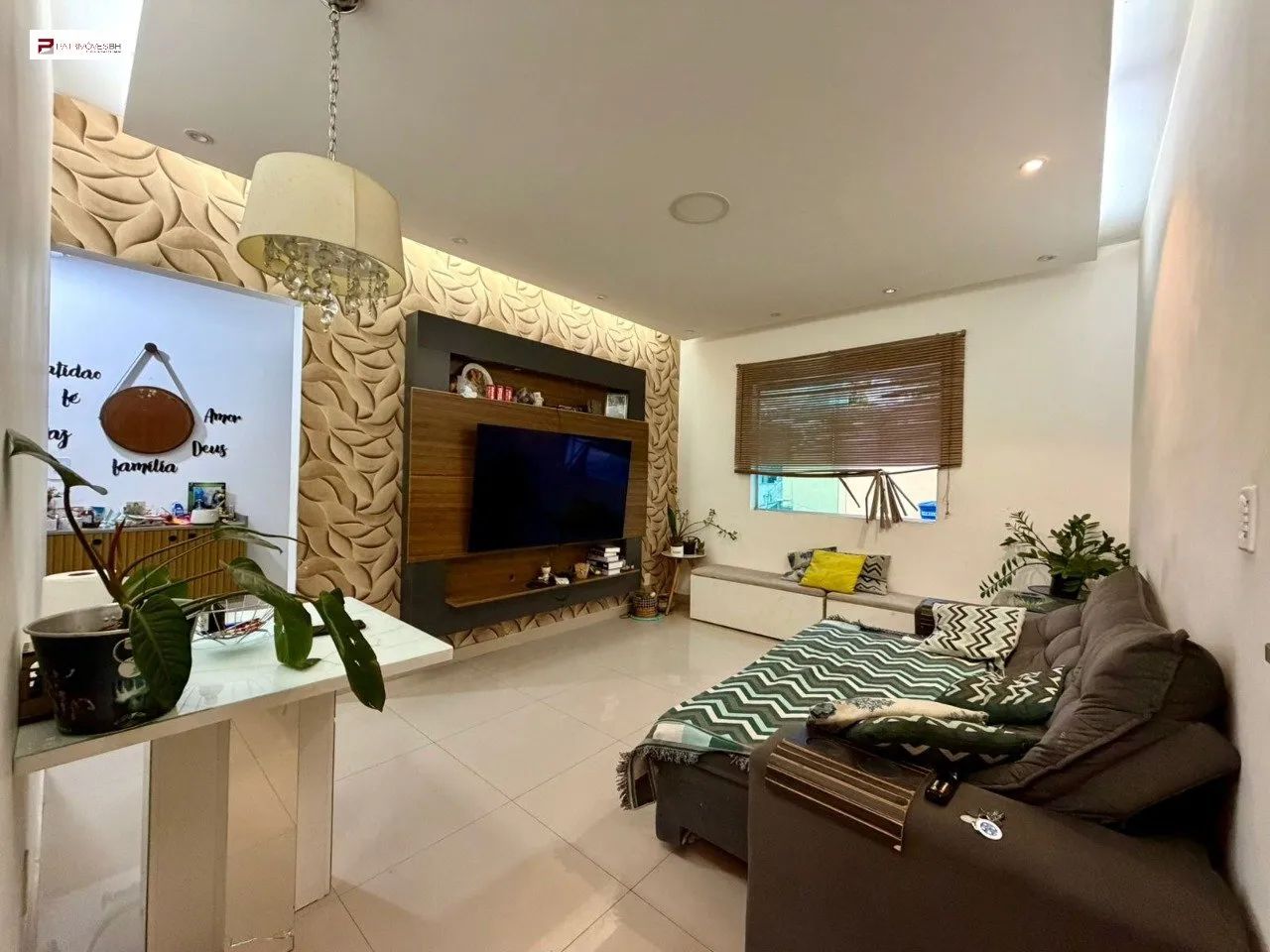 APARTAMENTO 3 QUARTOS 2 VAGAS BAIRRO CANDELÁRIA