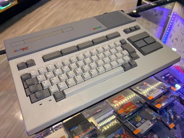 HotBit HB-8000 - Computador Retrô Vintage | Semi-Novo | Original