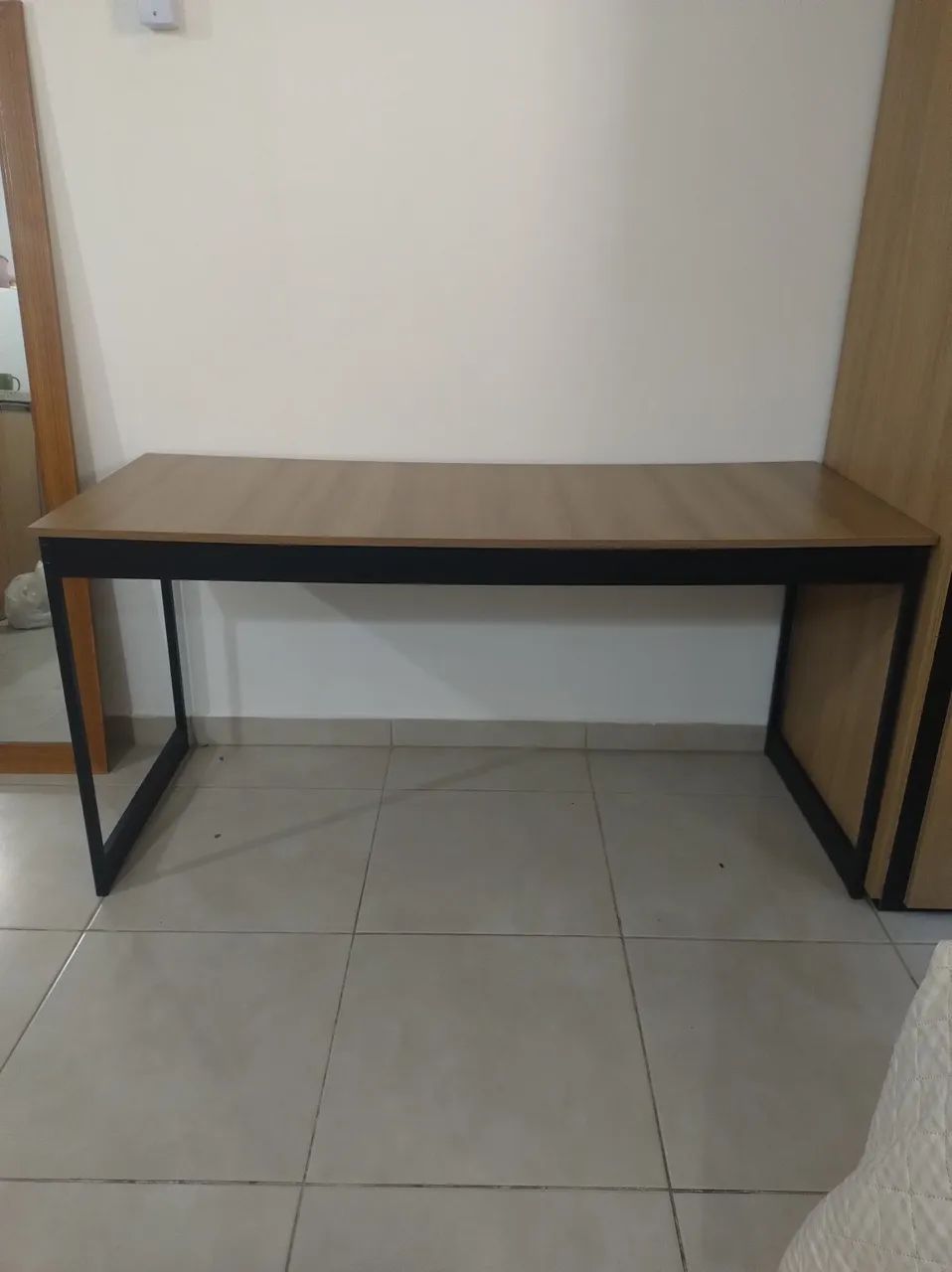 Escrivaninha só 3 meses de uso - Foto 2