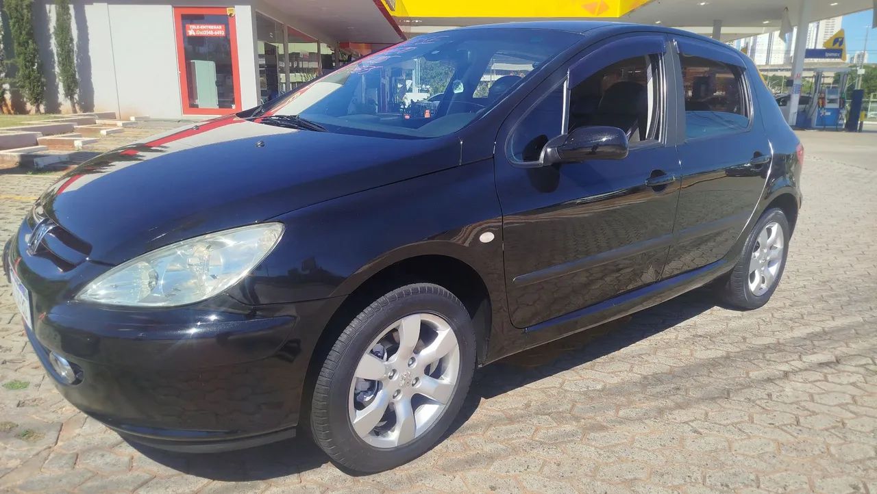 Peugeot 307 Feline 2.0/2.0 Flex 16V 5P Mec. 2005