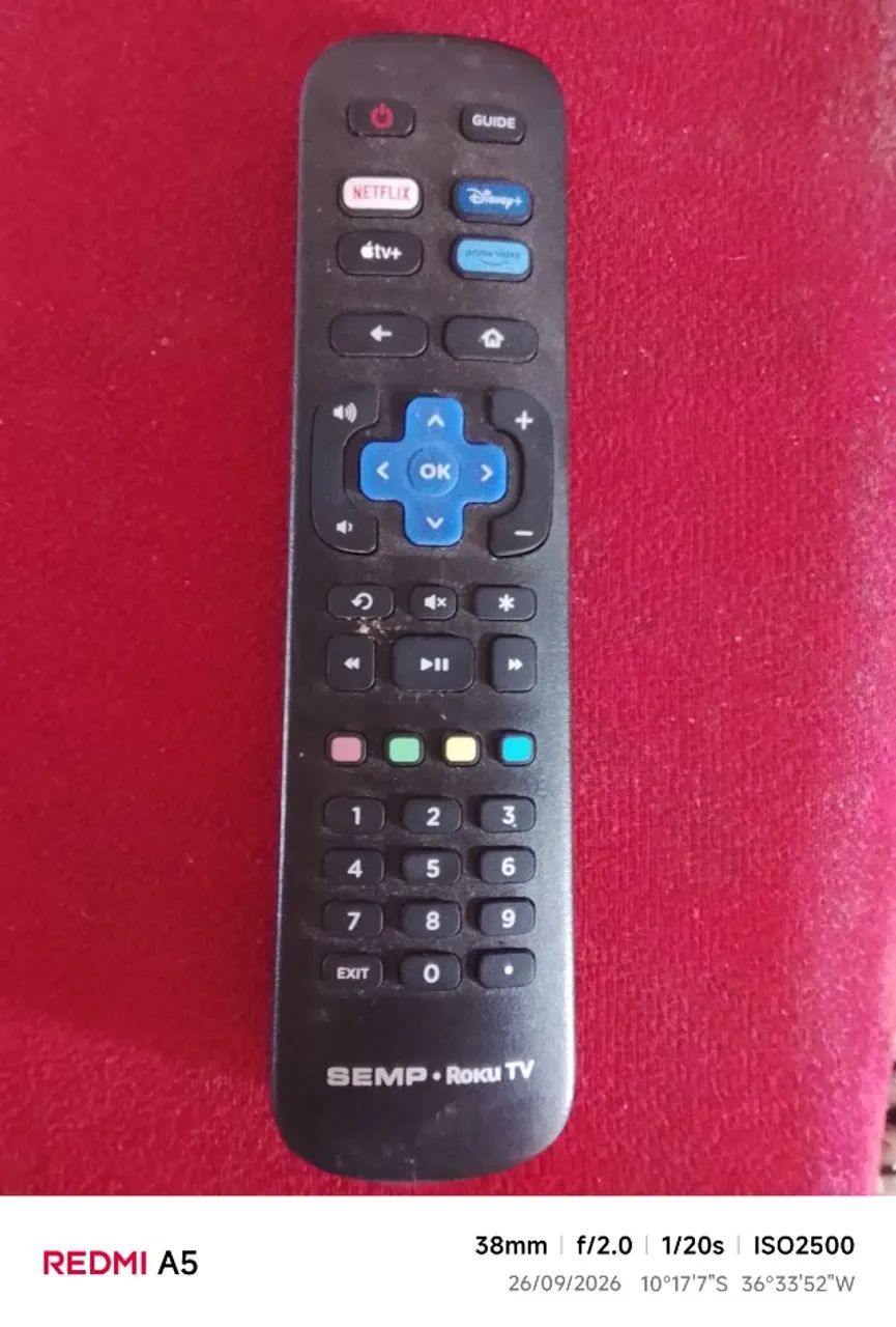 Televisão Semp Roku 32 polegadas com defeito na tela para trocar mais está funcionando  - Foto 5