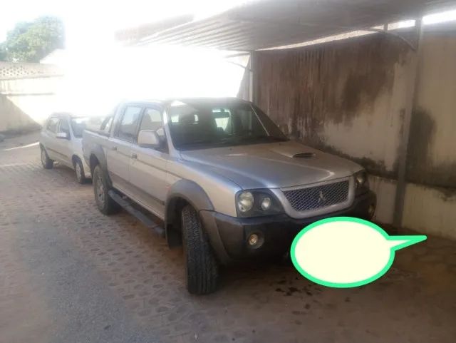 Mitsubishi L200 2012