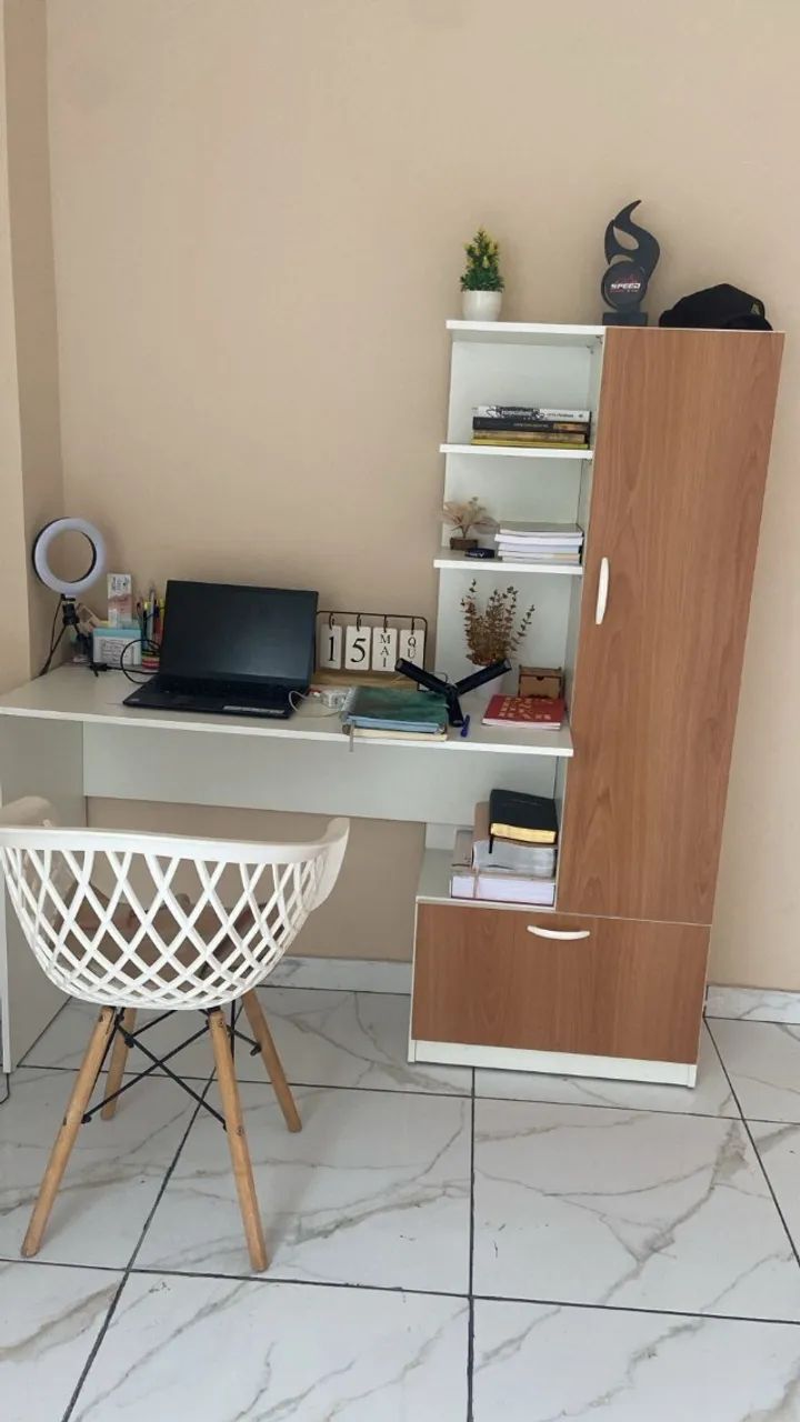 Mesa com estante para escritório em mdf 